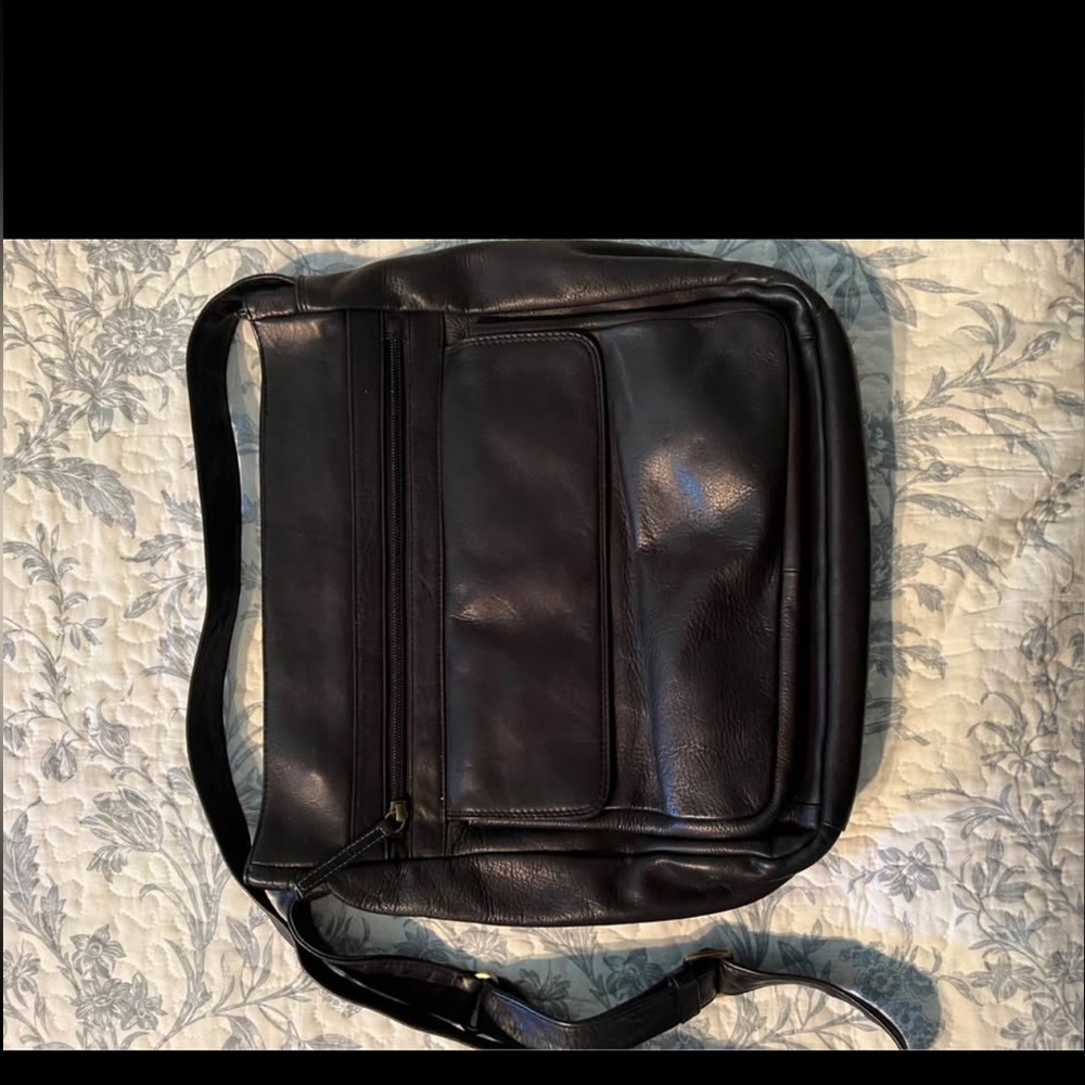 Black Leather Derek Alaexander Purse